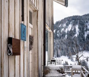 La Villa Ski Chalet | Picenin 61 Lodging