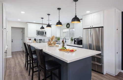 Paradise Valley Village Cottage | Players Paradise- Pool-golf-games & More!