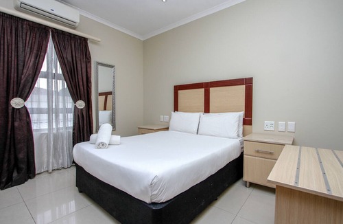 Berea Hotel | PLM Golden Lodge