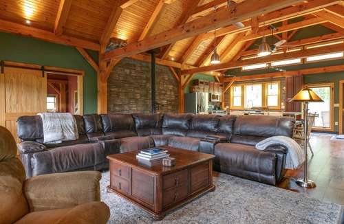 Wellsboro House | Pond's Edge Lodge- Your Premier Wellsboro Escape