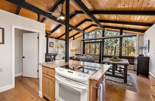 Groom Creek Apartment | Ponderosa Hideaway 4-br Cabin Mtn View Trails Brbq