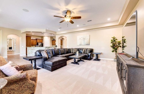 Queen Creek House | Pool, BBQ & Bar: Family Home in Queen Creek