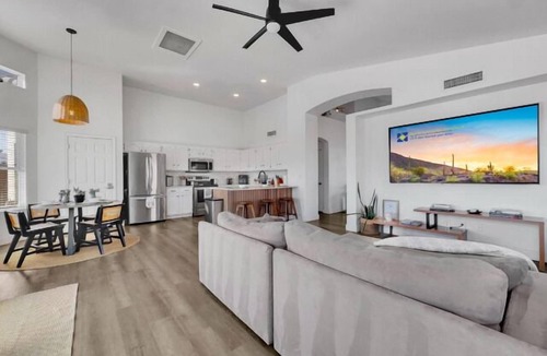 Sunland Village House | Pool Home. Sleeps 11. Super Mesa Location!