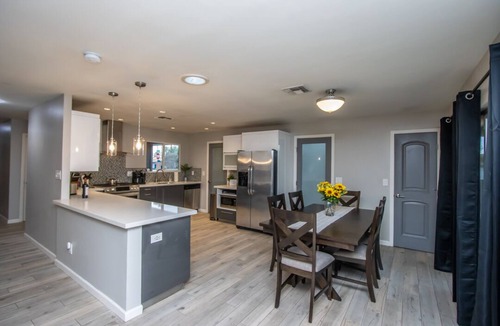 South Scottsdale House | Pool-HotTub-Wi-fi-3 miles From Old Town-AC-Firepit