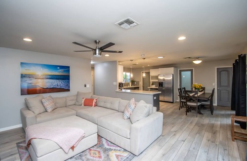 South Scottsdale House | Pool-HotTub-Wi-fi-3 miles From Old Town-AC-Firepit