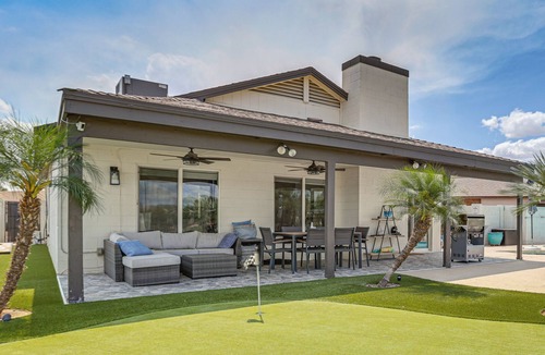 Country Meadows House | Pool & Mini Putting Green! Peoria Desert Oasis