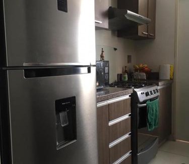 San Isidro House | Precioso cuarto dentro de un apartamento centrico compartido