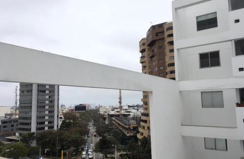 San Isidro House | Precioso cuarto dentro de un apartamento centrico compartido