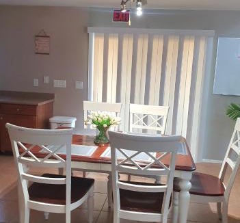 Skyline Ranch House | Premier quiet cozy home Wi-Fi & Coffee, San Tan Valley