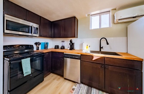 Kanab House | Private Basement | Venture Base Hotel | Hot Tub