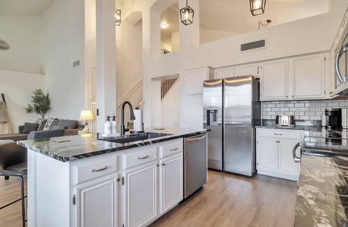Hillcrest Ranch Homeowners House | Private Heated Pool, Dogs OK, Garage Parking, Near Golf, Hiking, Shops/Dining + FREE GOLF!