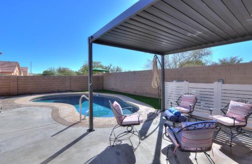 Maricopa House | Private Mini Serene Oasis with Pool