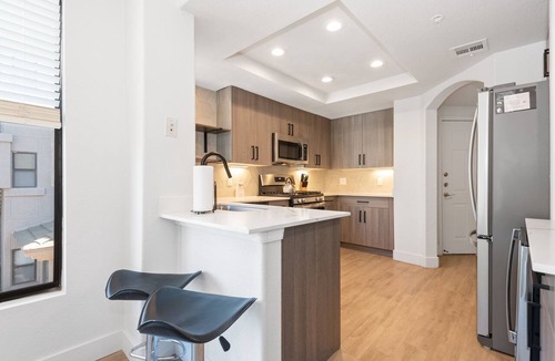 Kierland Apartment | Pure Suites Scottsdale Kierland 2 Bed Pool Gym Walk to Shops Restaurants