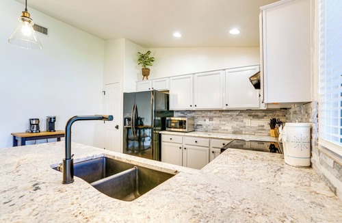 Springer Ranch House | Putting Green & Pool! Peoria Home Near Sports