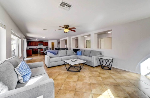 Copper Basin House | Putting Green, Pool & Spa: Home in Queen Creek!