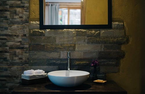 Huaran Cabin | Queen Room AWA Lodge Sacred Valley