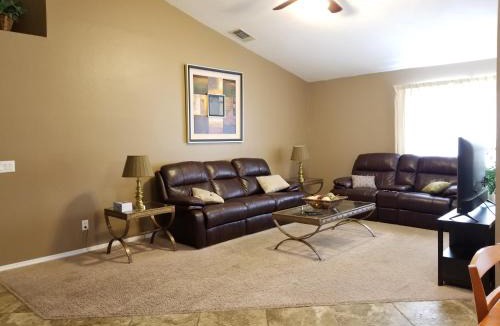 Canyon Shadows House | Quiet Neighborhood off La Canada