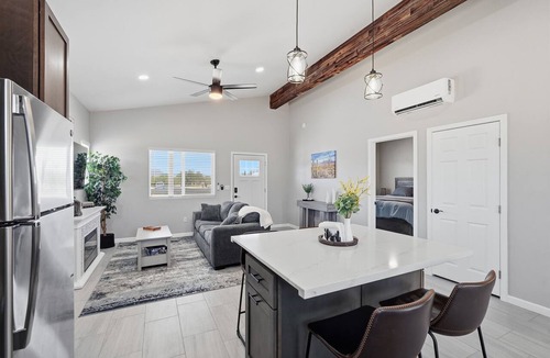 Oro Valley House | Quite 1-bedroom house with mountain views in Oro Valley.