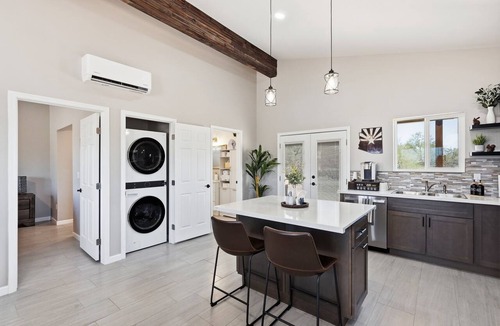 Oro Valley House | Quite 1-bedroom house with mountain views in Oro Valley.