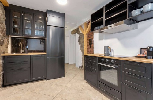 Vesturbær Apartment | Ranargata - Central Four Bedrooms Apartment A