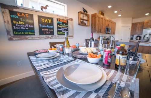 Kanab House | Red Canyon Bunkhouse at Kanab - Grand Canyon