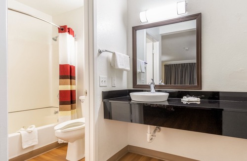 Alhambra Hotel | Red Roof Inn Phoenix - Midtown