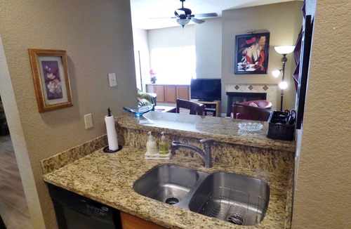 Scottsdale Ranch Condo | REDUCED! Avail April & May! GORGEOUS! Pool Spa Tennis/Pickelball Gym