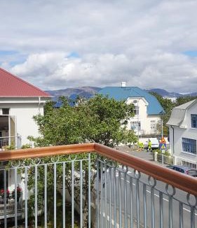 Vesturbær Hostel | Refurinn Reykjavik Guesthouse