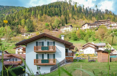 Prade Apartment | Relax in the green heart of Trentino - apartment for 8 people