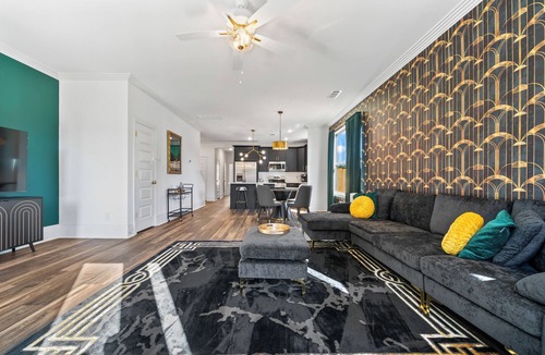 Downtown Memphis House | Relaxing Contemporary Duplex Stay