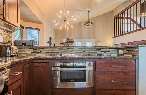 Paradise Vista Estates House | Relaxing House near Kierland, Pool, Games