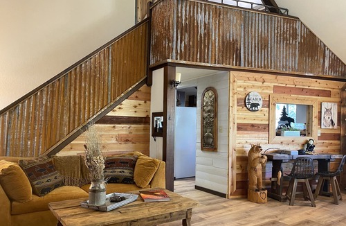 Payson Cabin | Relaxing Mountain Getaway, Rivers, Fishing, Trails, Waterfalls, Hiking, Cabin