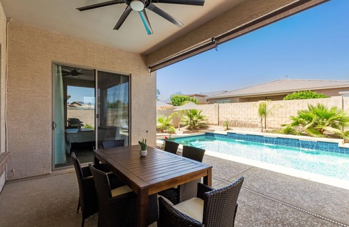Surprise Farms House | Relaxing stay with FREE heated pool! The Rimrock Retreat