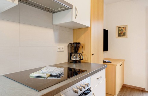 Lagundo Apartment | Residence Sonngart Apartment A5 with View of Etschtal, Shared Pool, Hot Tub & Wi-Fi