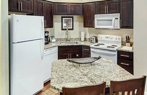 Pinetop Condo | Resort 1BD condo with amenities of pool, arcade, walking trails and more