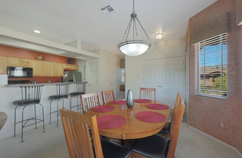 Central Scottsdale Condo | Resort-like amenities and perfectly located Scottsdale condo