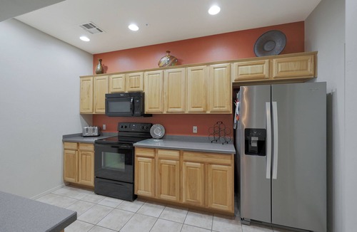 Central Scottsdale Condo | Resort-like amenities and perfectly located Scottsdale condo