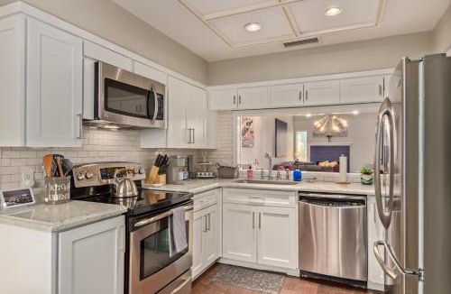 Biltmore Courts House | Resort Style Living In Phoenix's Most Exclusive Gated Community!