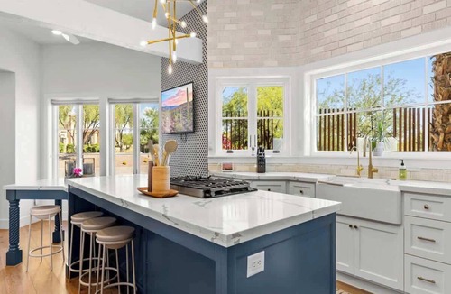 Mirada Los Arcos House | Retreat w/heated pool & hot tub near Camelback