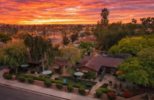 South Scottsdale House | Rhone - In Old Town - Walk to Fashion Square