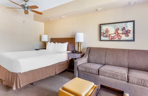 Oak Creek Resort | Ridge on Sedona - STUDIO 1 QUEEN AND SOFABED W/RESORT AMENITIES