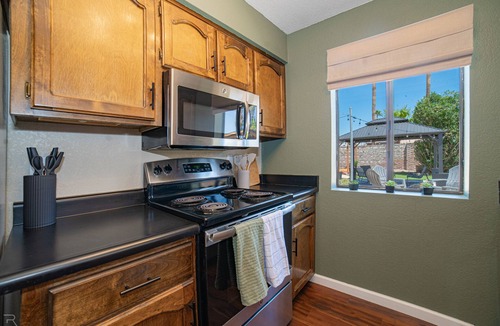 Mesa Del Sol House | River Fun Awaits! Pool, Putting Green, Game room & More – Sleeps 8!