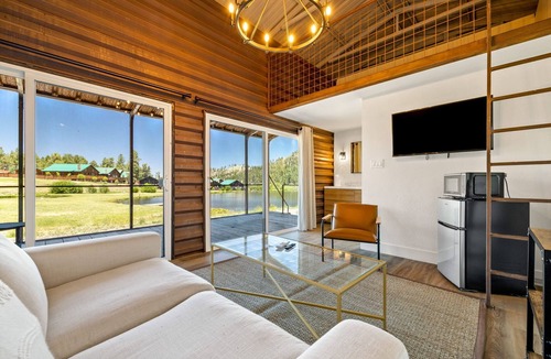 Greer Cabin | Riverside Suite Casita 1