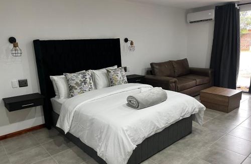 Cradock Apartment | Riverstone Studio - Self Catering