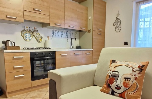 Ponte Arche Apartment | Romy House