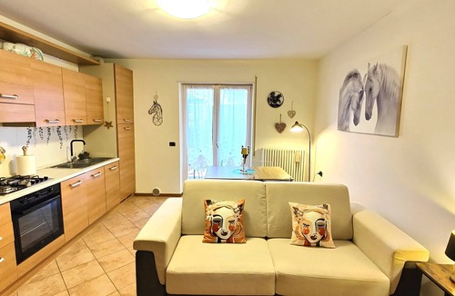 Ponte Arche Apartment | Romy House