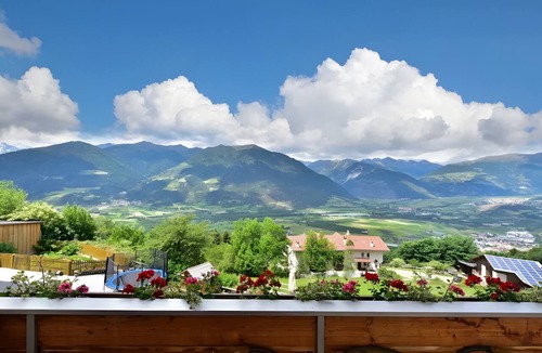 Sluderno Apartment | Room 'Birkenhof Talblick' with Mountain View, Shared Terrace and Wi-Fi