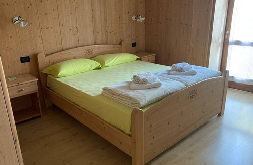 Roncegno Apartment | Room 'Double with Terrace' with Mountain View, Private Terrace and Wi-Fi