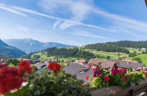 Meltina Apartment | Room 'Klausthaler Zimmer 13' with Mountain View, Shared Terrace and Wi-Fi