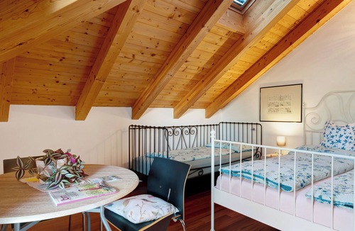 Salorno House | Room 'The Dragonfly Spot' with Mountain View, Private Terrace and Wi-Fi